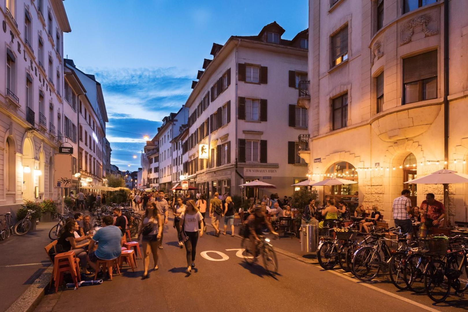 Special Picco Picasso Apartment Basel, Bahnhof Grossbasel 10-Star Exteriör bild