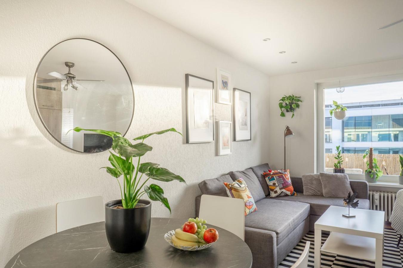 Special Picco Picasso Apartment Basel, Bahnhof Grossbasel 10-Star Exteriör bild